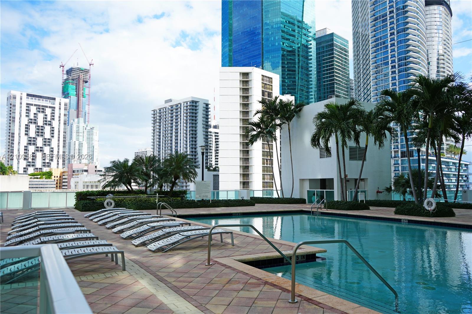 31 Se 5th Street 1608 Property Photo 13
