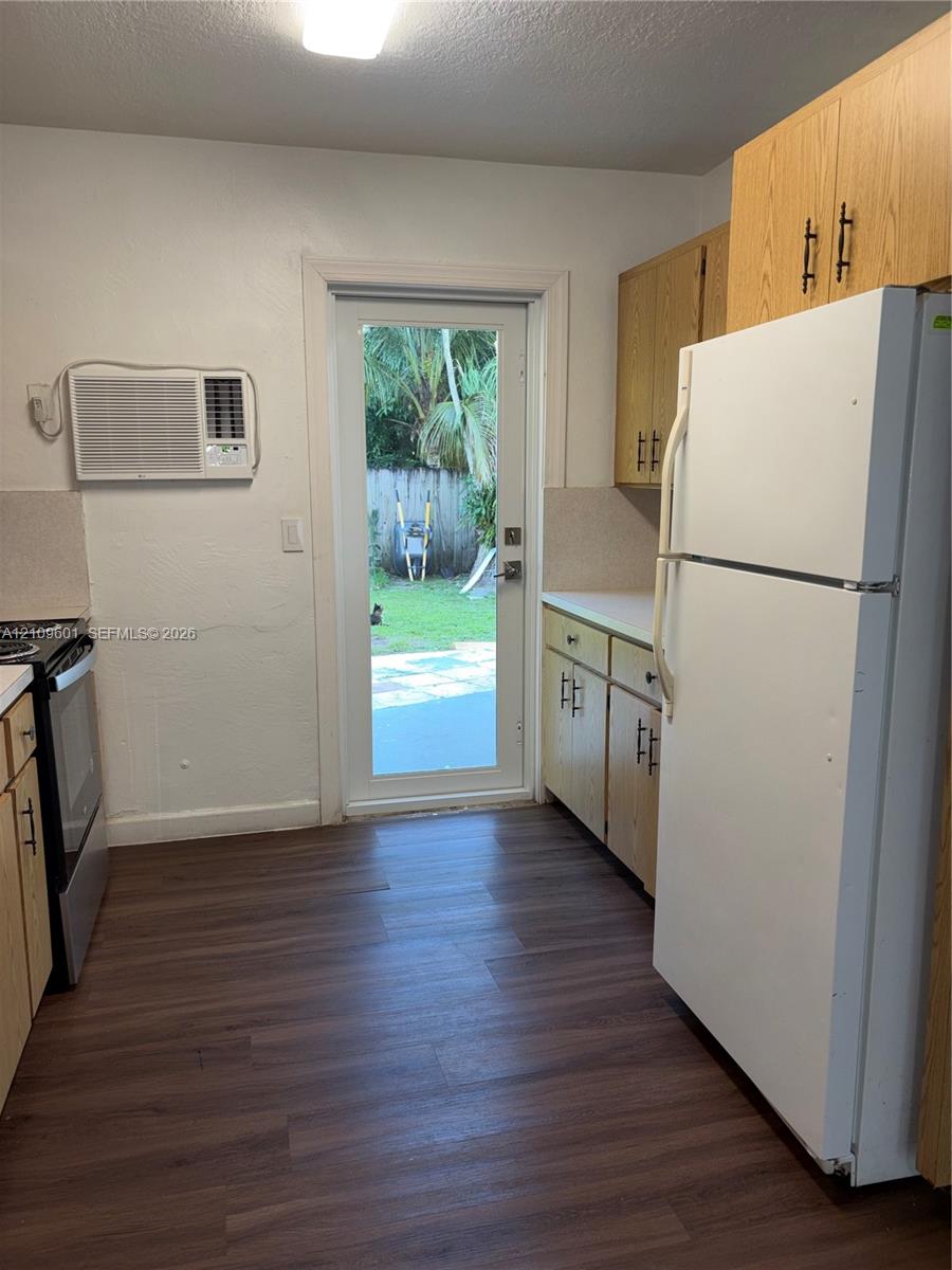 6320 Cleveland Street Property Photo 7