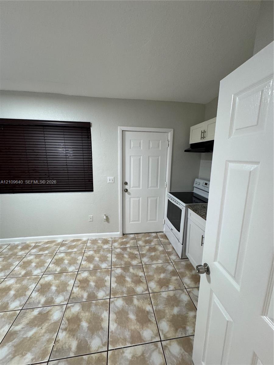 17325 Homestead Avenue 4 Property Photo 2