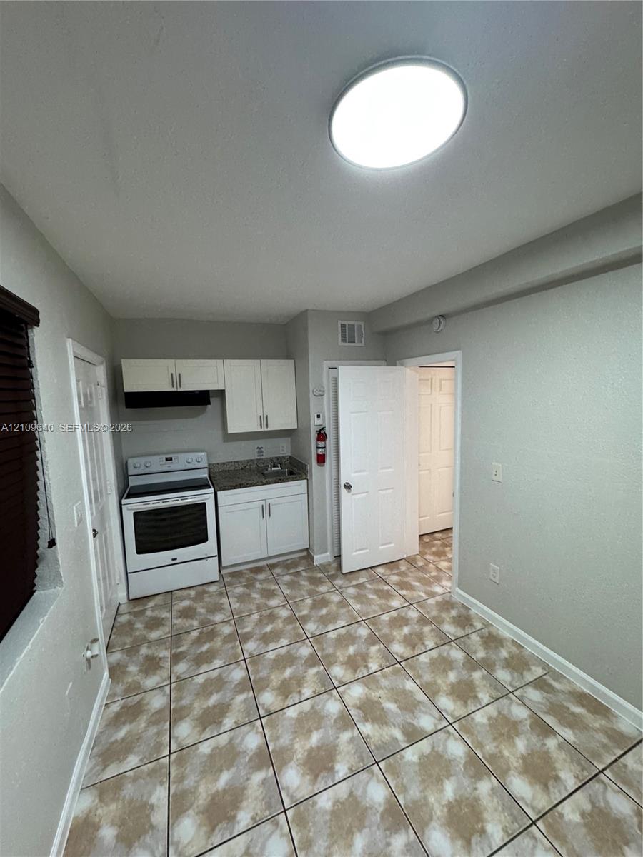 17325 Homestead Avenue 4 Property Photo 4
