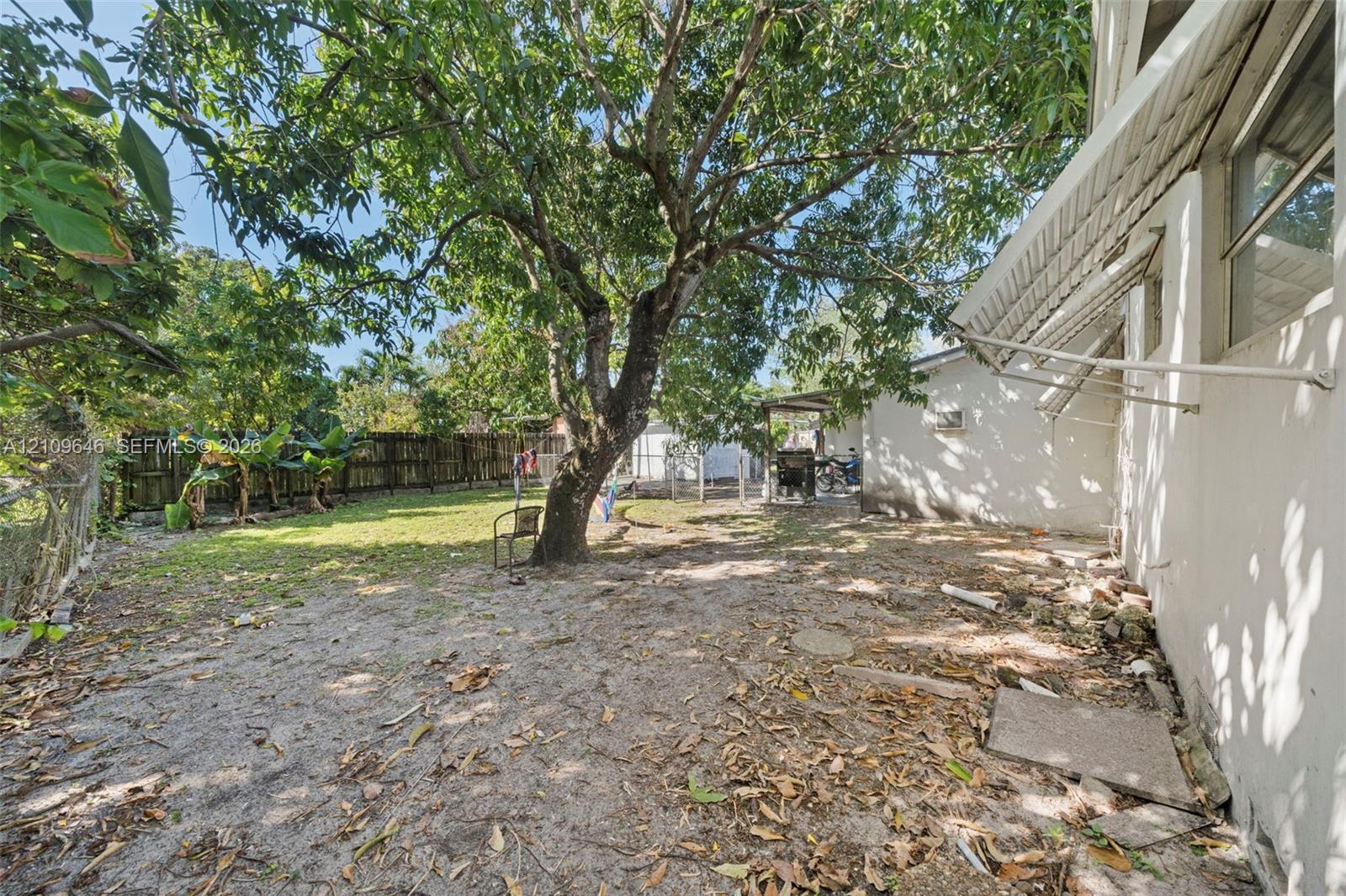 5886 Sw 20th Street Property Photo 4