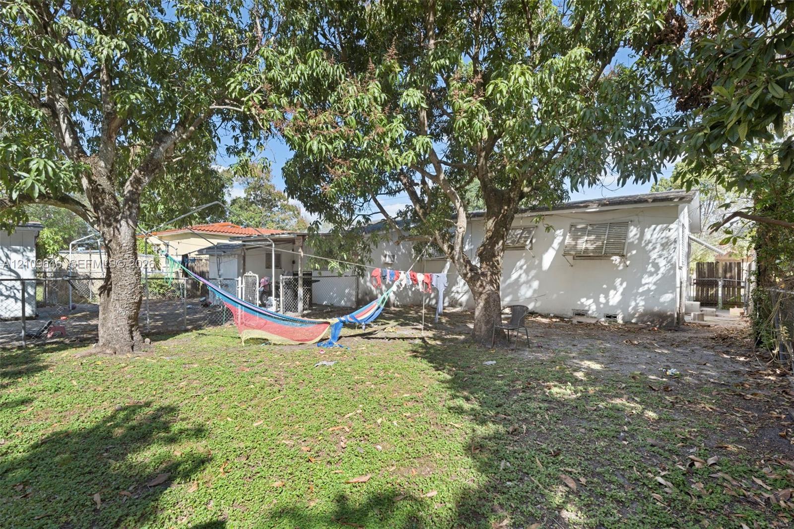 5886 Sw 20th Street Property Photo 5