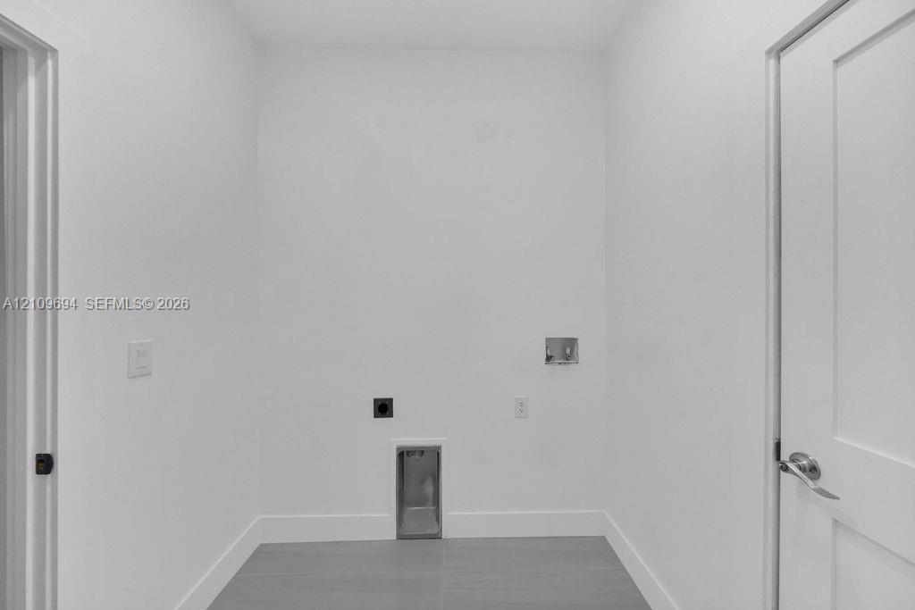607 W 6th Street Property Photo 26