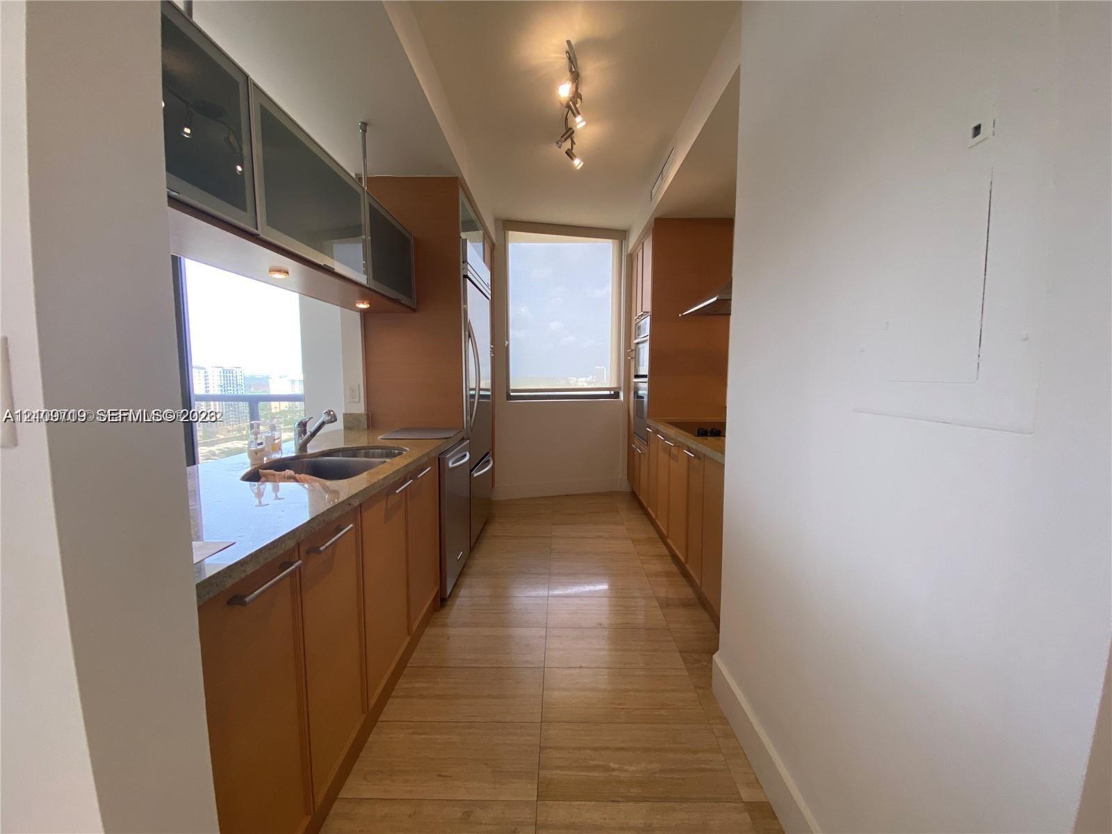 16275 Collins Avenue 1704 Property Photo 8