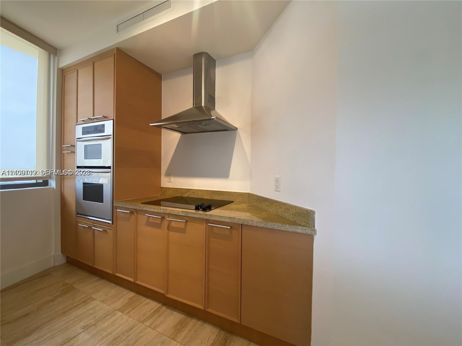 16275 Collins Avenue 1704 Property Photo 10
