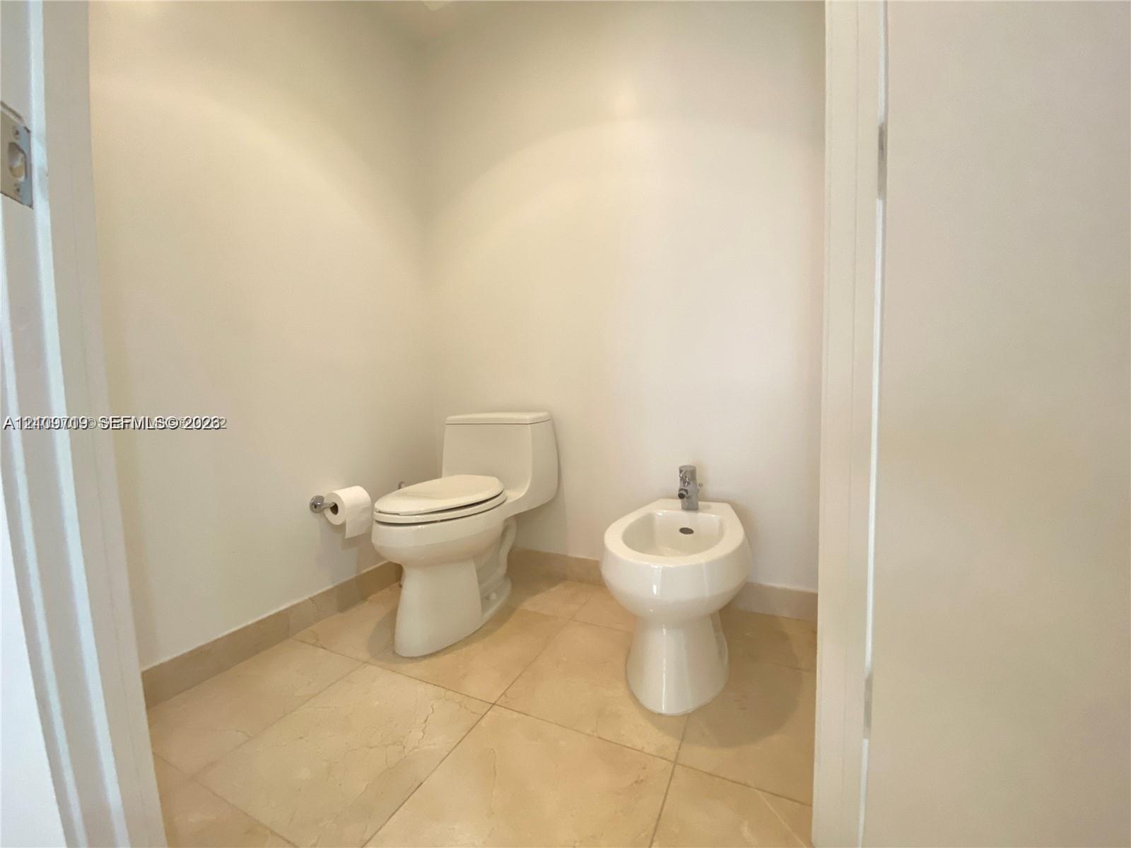 16275 Collins Avenue 1704 Property Photo 18