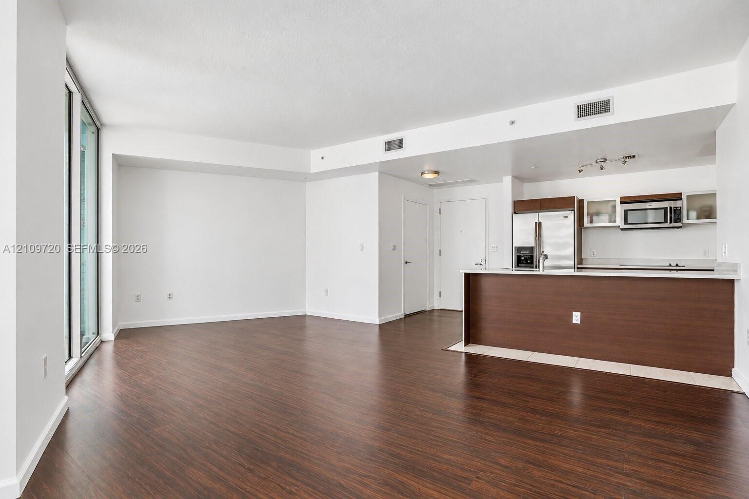 1900 N Bayshore Drive 2919 Property Photo 10