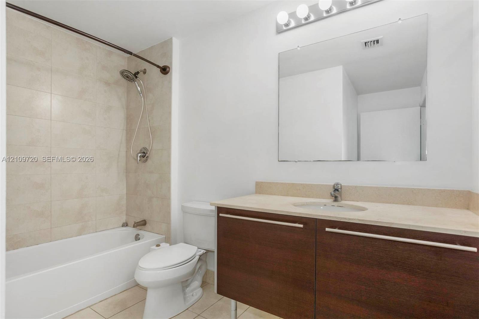 1900 N Bayshore Drive 2919 Property Photo 15