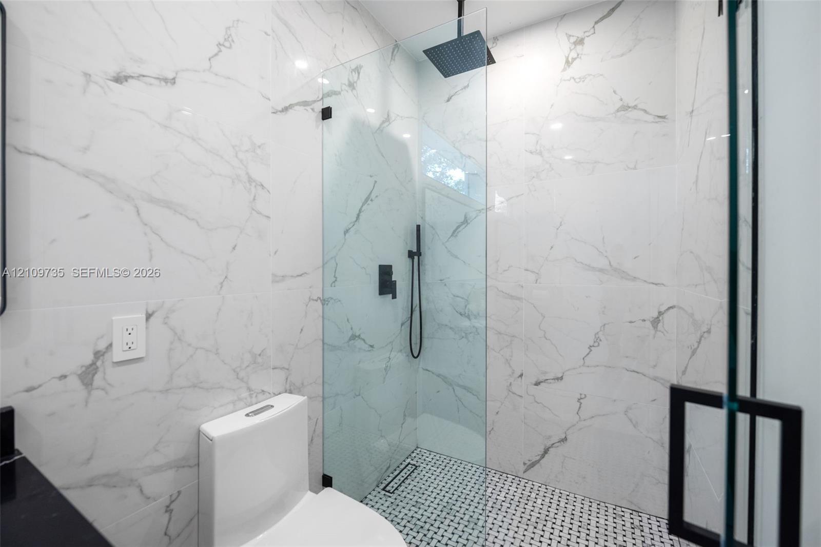 53 Nw 52nd Street Property Photo 13