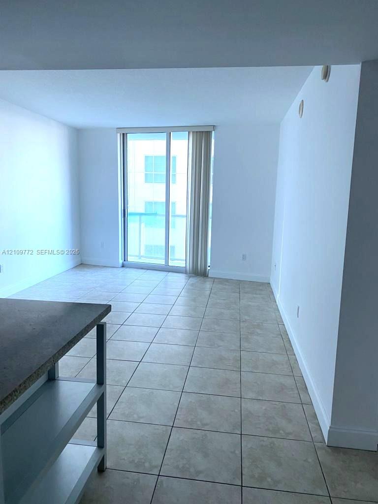 185 Sw 7th Street 1608 Property Photo 2