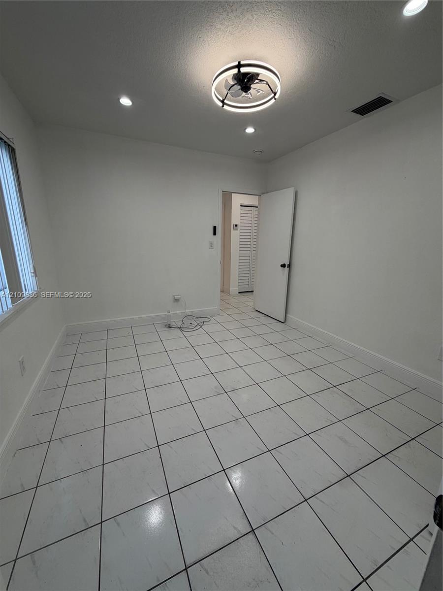 915 W 65th Street A Property Photo 7