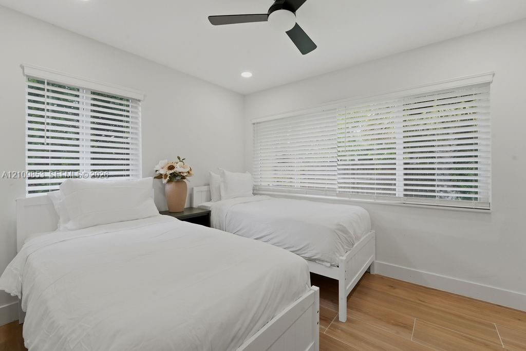 800 Alamanda Drive Property Photo 2