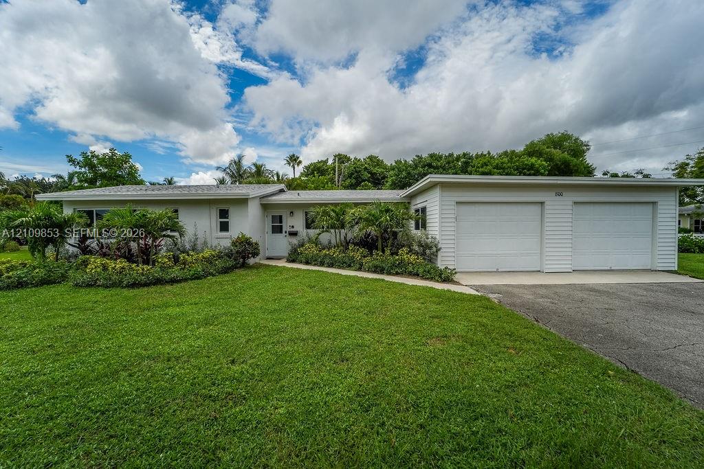 800 Alamanda Drive Property Photo 8