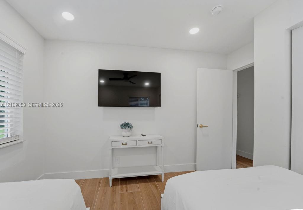 800 Alamanda Drive Property Photo 16