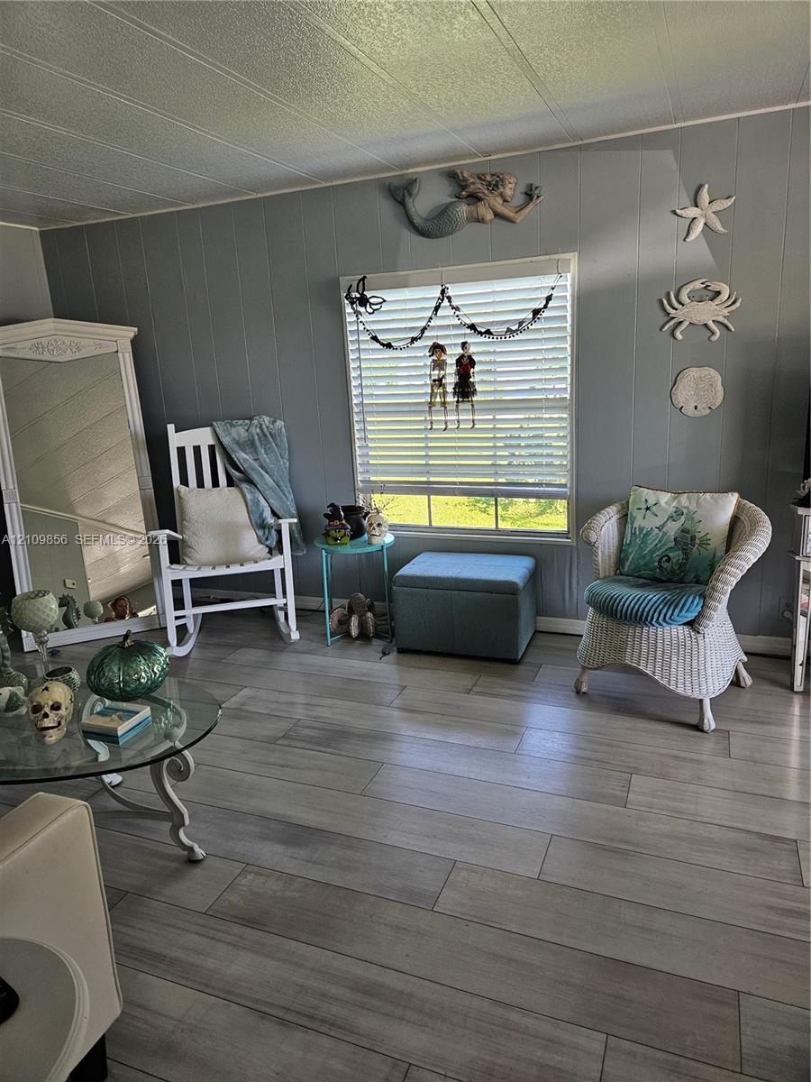 8 La Mesa Property Photo 4
