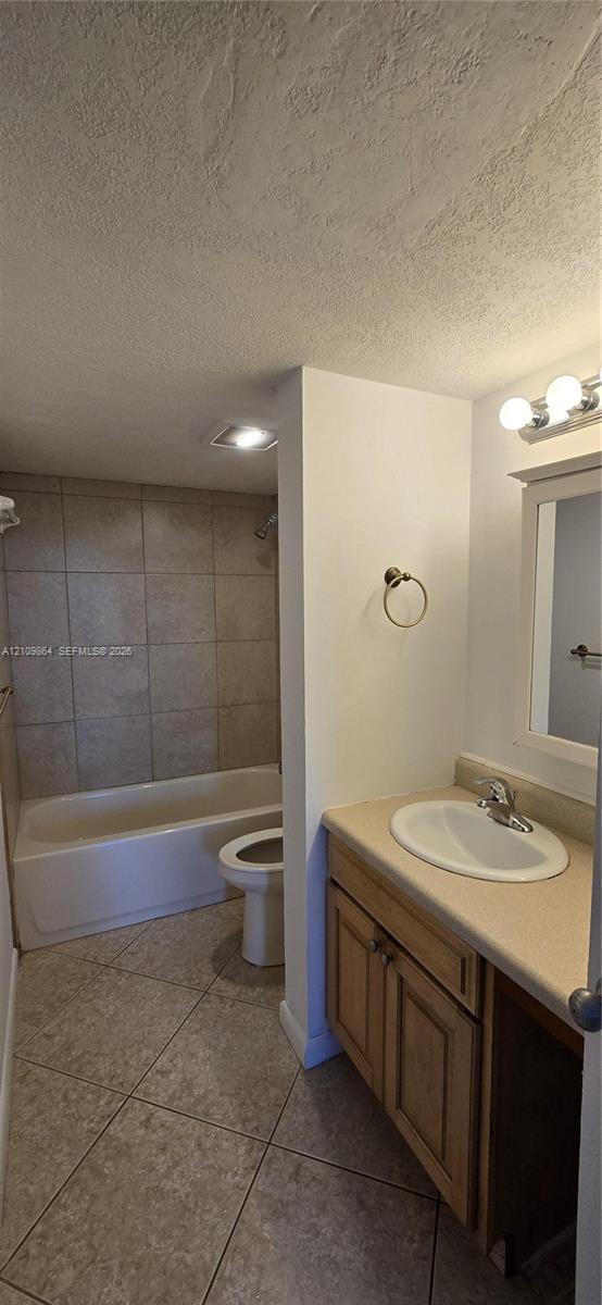 10765 Cleary Boulevard 204 Property Photo 7
