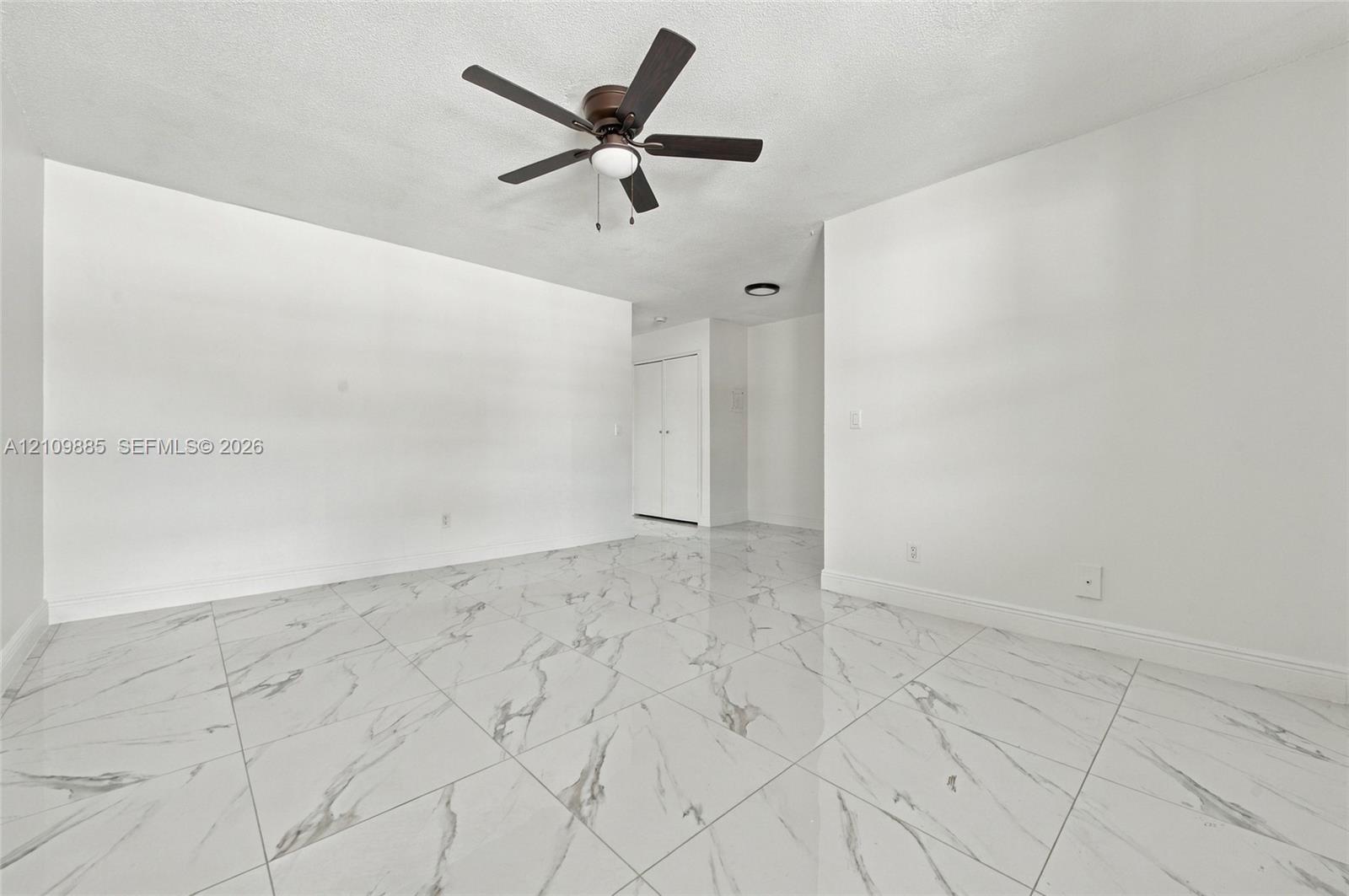 1921 Sw 69th Avenue 209 Property Photo 6