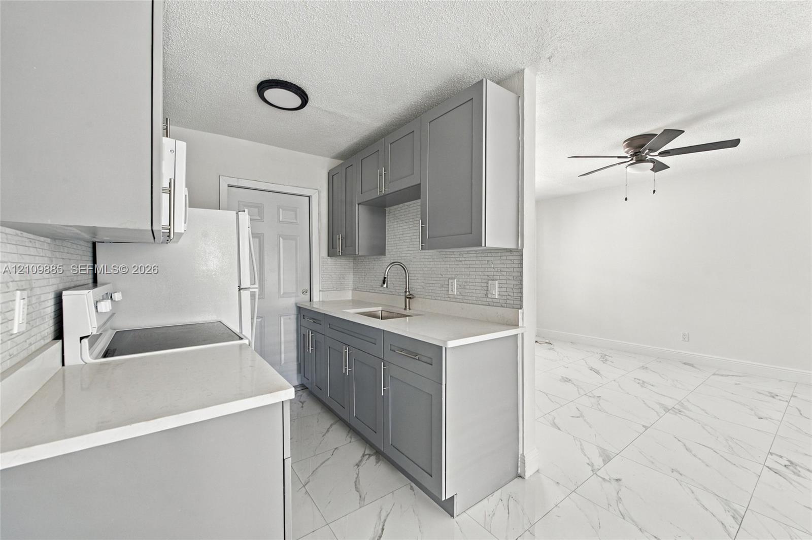 1921 Sw 69th Avenue 209 Property Photo 11