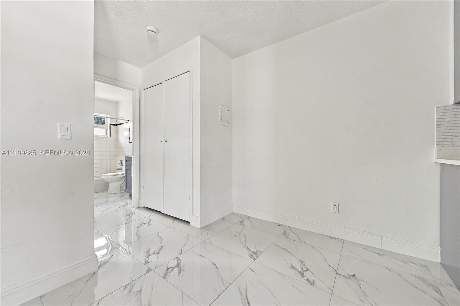 1921 Sw 69th Avenue 209 Property Photo 14