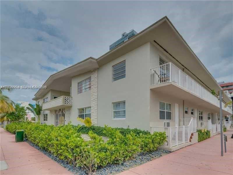 101 Collins Avenue 1 Property Photo 1