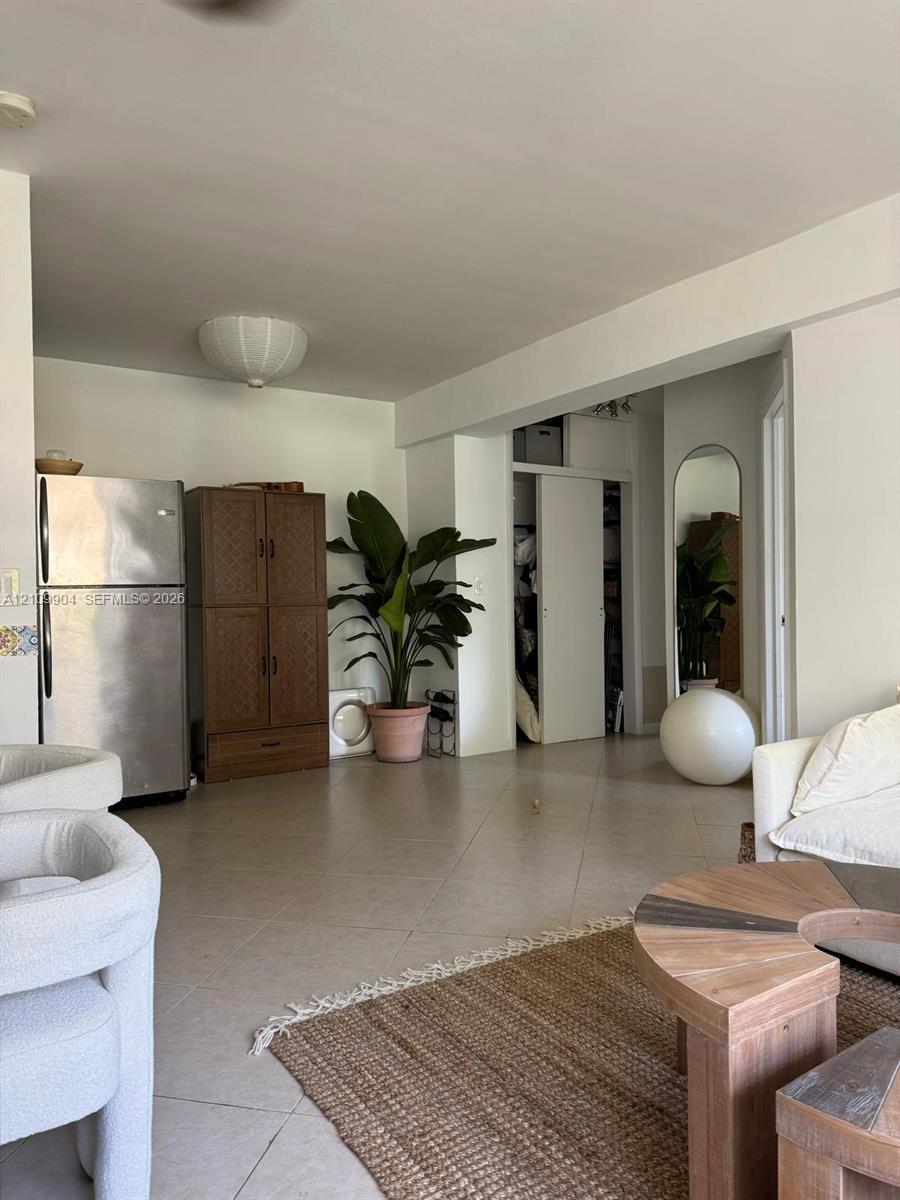 101 Collins Avenue 1 Property Photo 4
