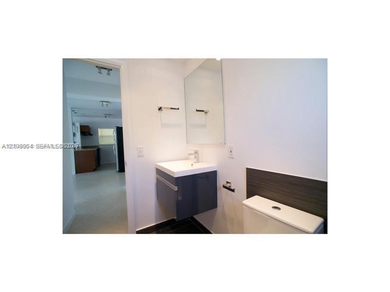 101 Collins Avenue 1 Property Photo 7