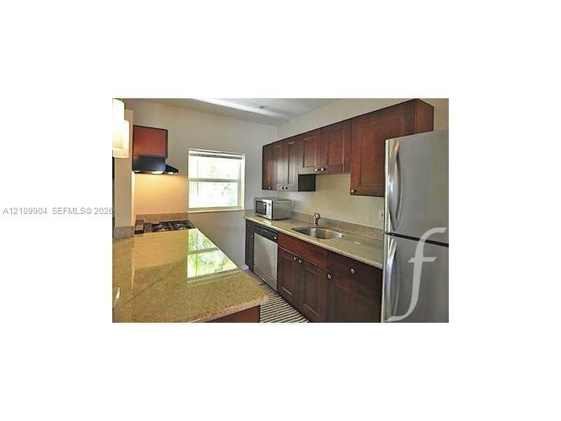 101 Collins Avenue 1 Property Photo 10