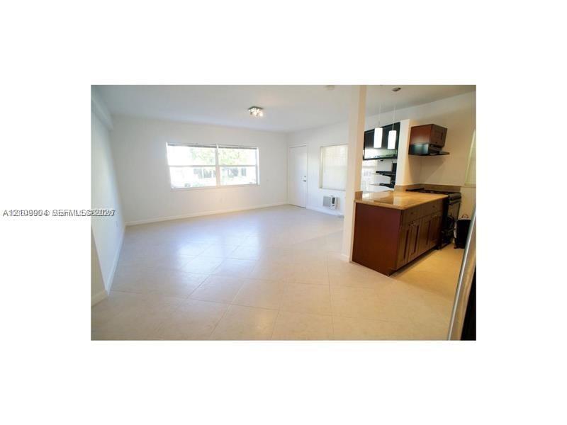 101 Collins Avenue 1 Property Photo 15