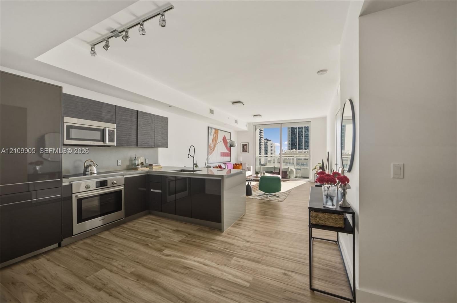 1080 Brickell Avenue 2302 Property Photo 2