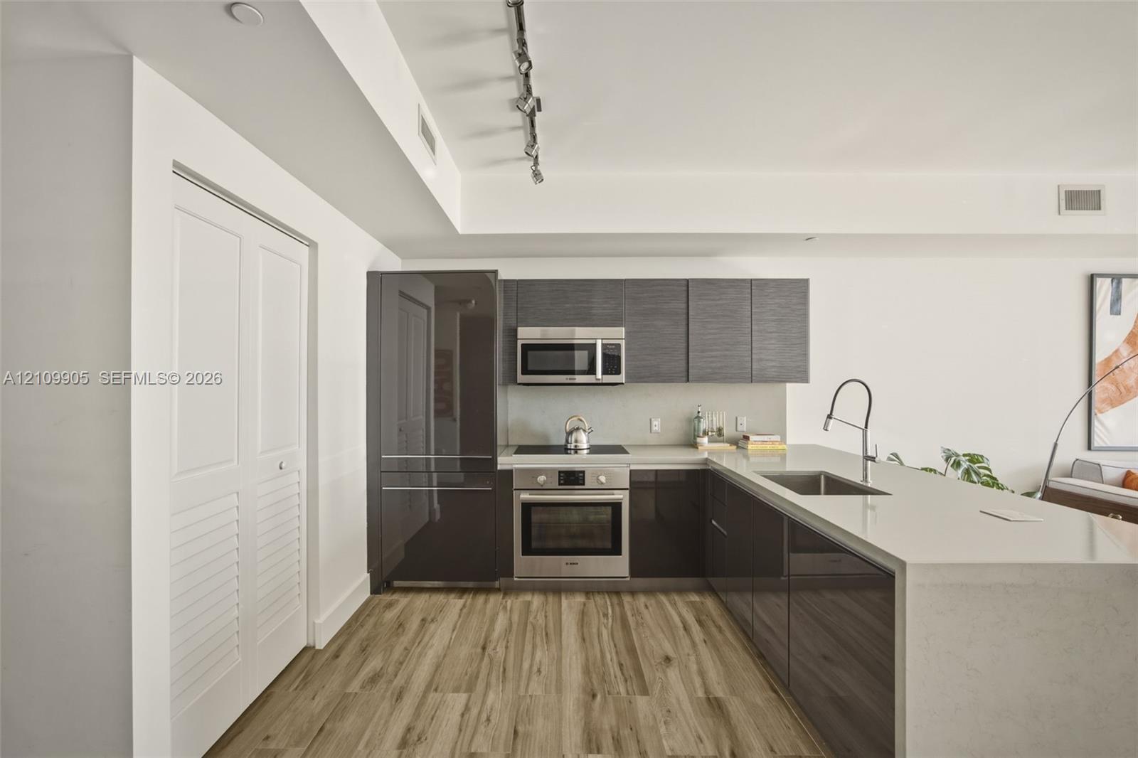 1080 Brickell Avenue 2302 Property Photo 3