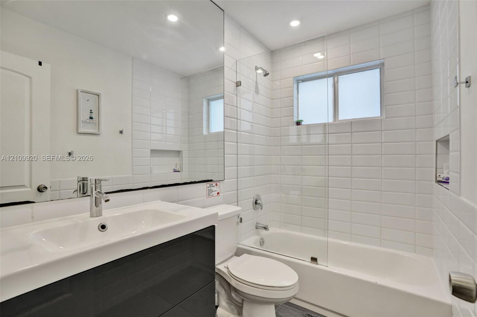 1747-1753 Ne 45th Street Property Photo 20