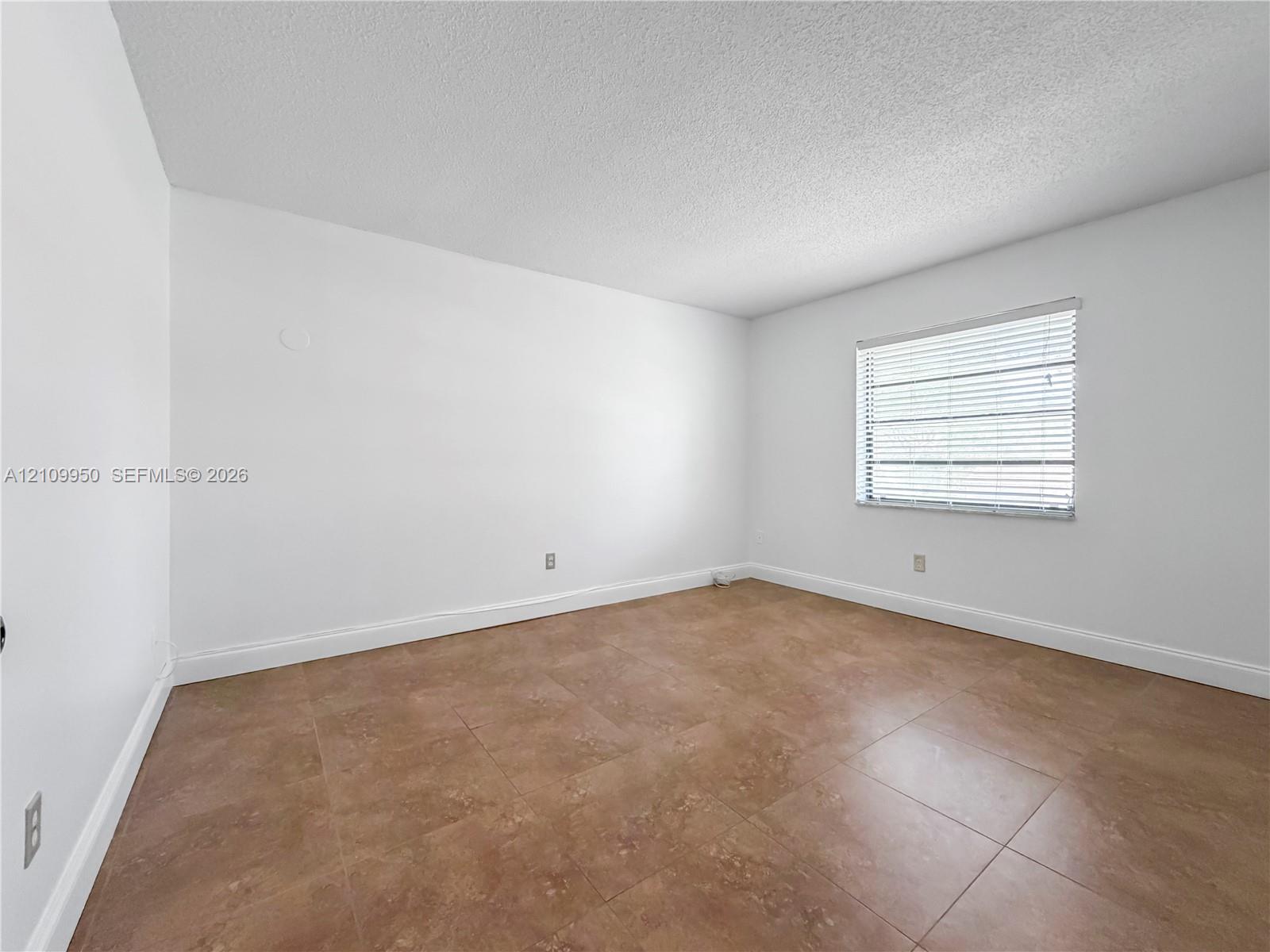 21785 Cypress Drive 46h Property Photo 15