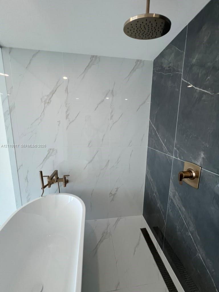 725 Ne 24th Street 4405 Property Photo 11