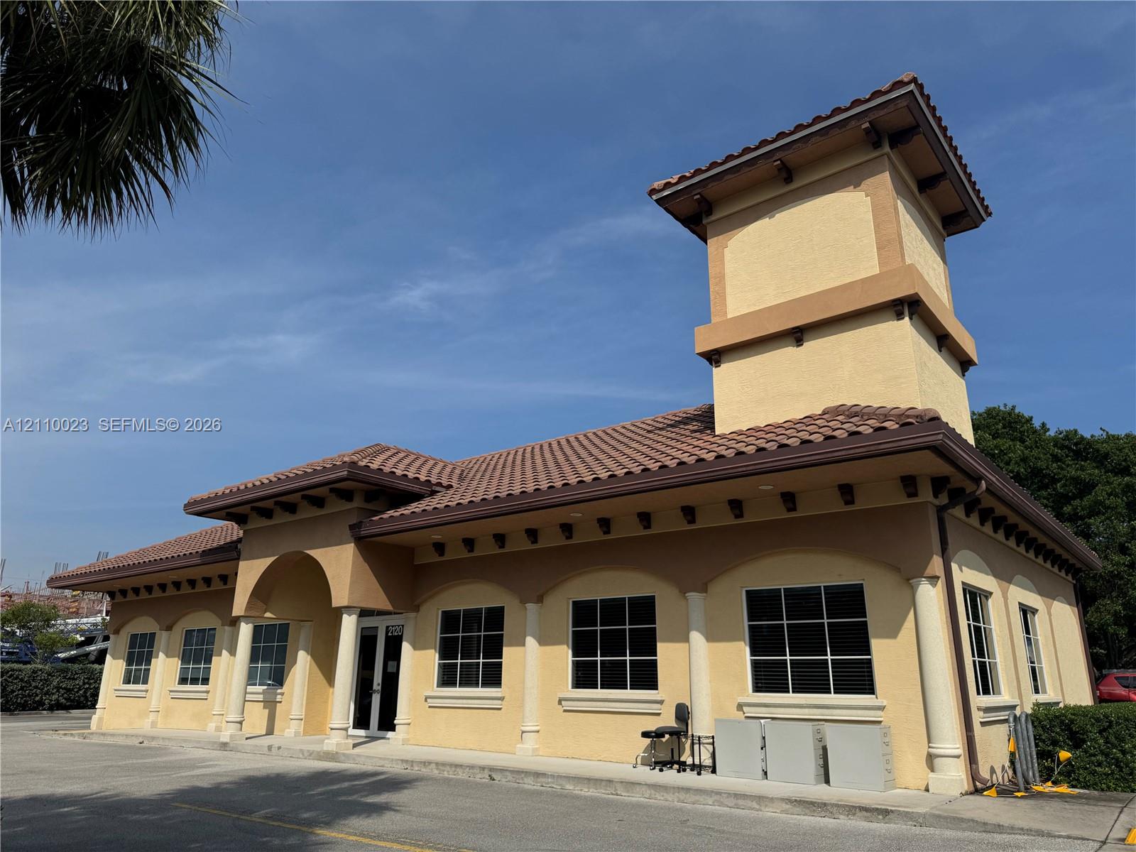 2120 S Federal Highway Property Photo 1
