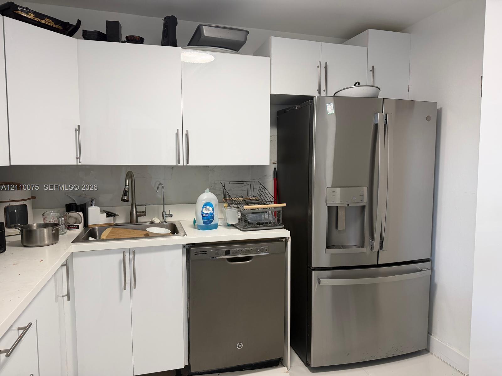 2017 S Ocean Drive 208 Property Photo 3