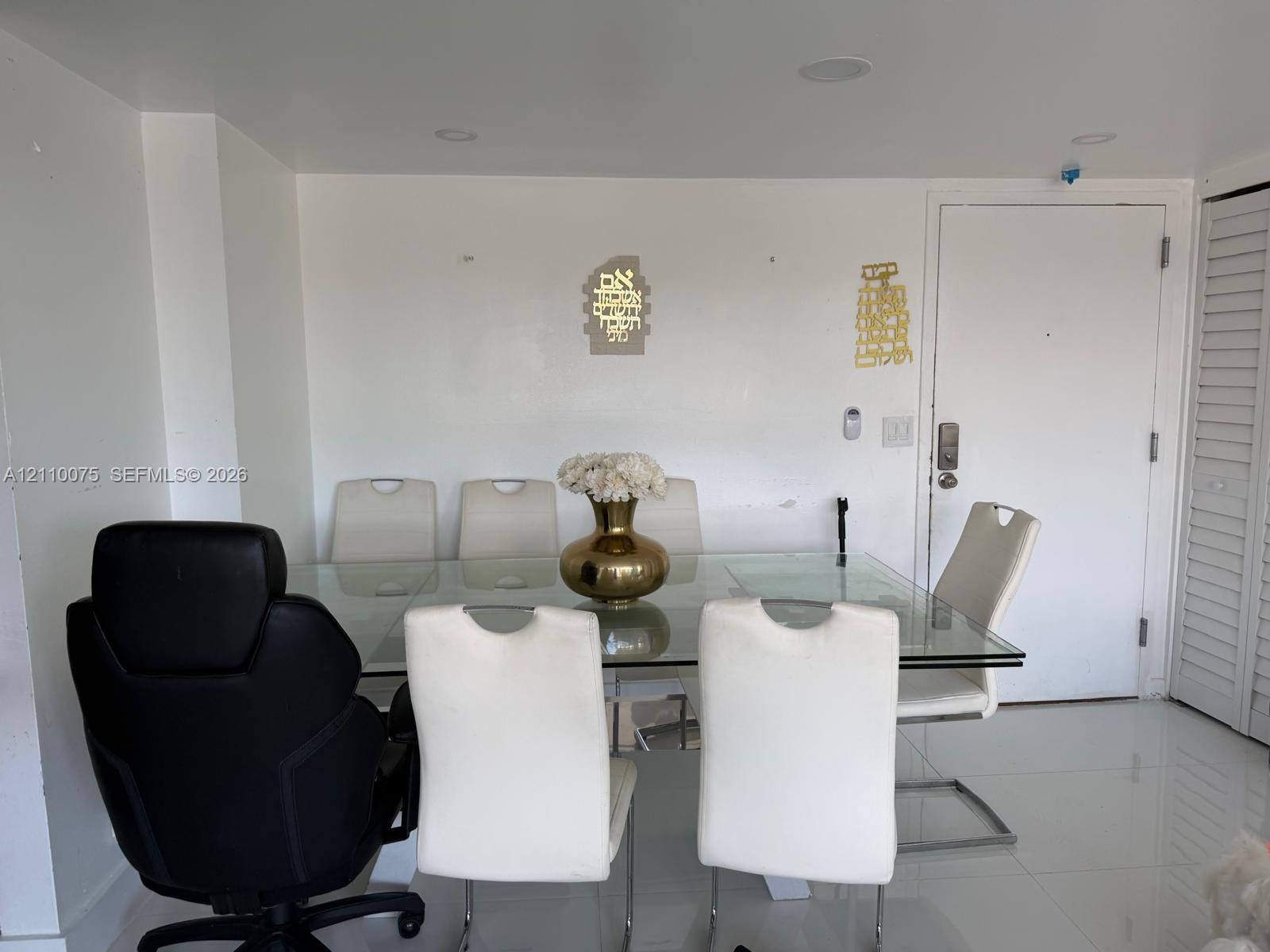 2017 S Ocean Drive 208 Property Photo 5