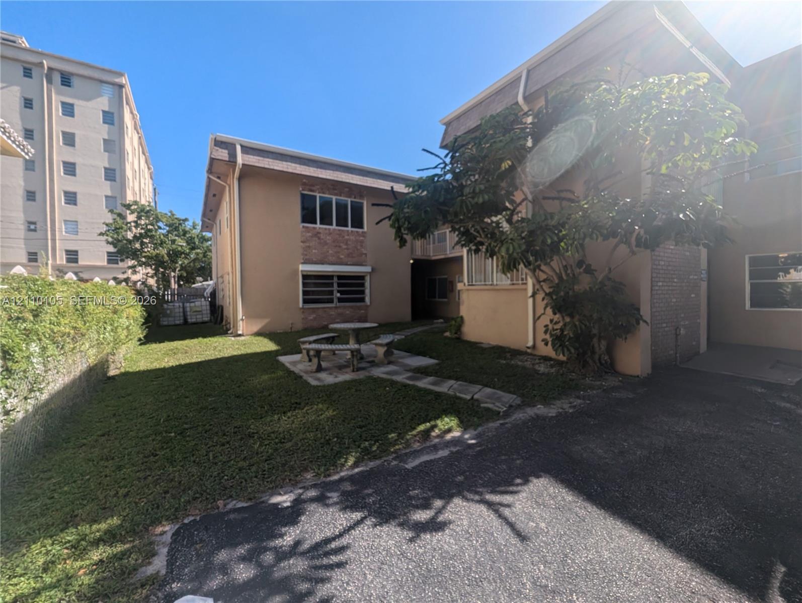 1832 Madison Street 203 Property Photo 6