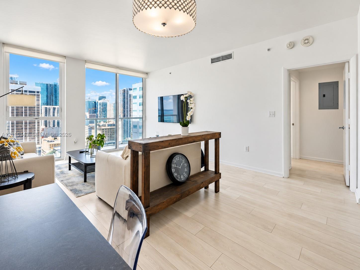 244 Biscayne Boulevard 2405 Property Photo 4