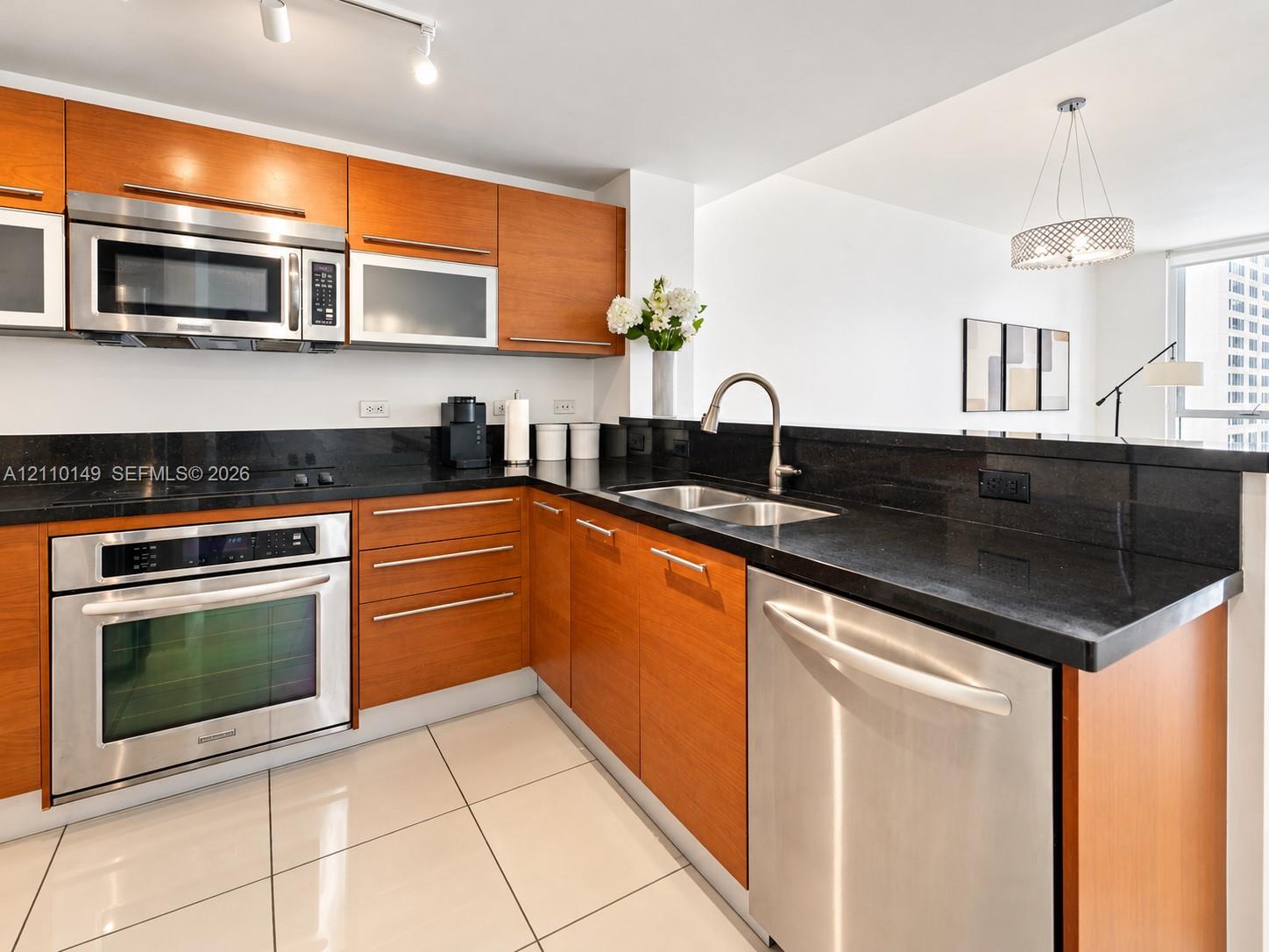 244 Biscayne Boulevard 2405 Property Photo 5