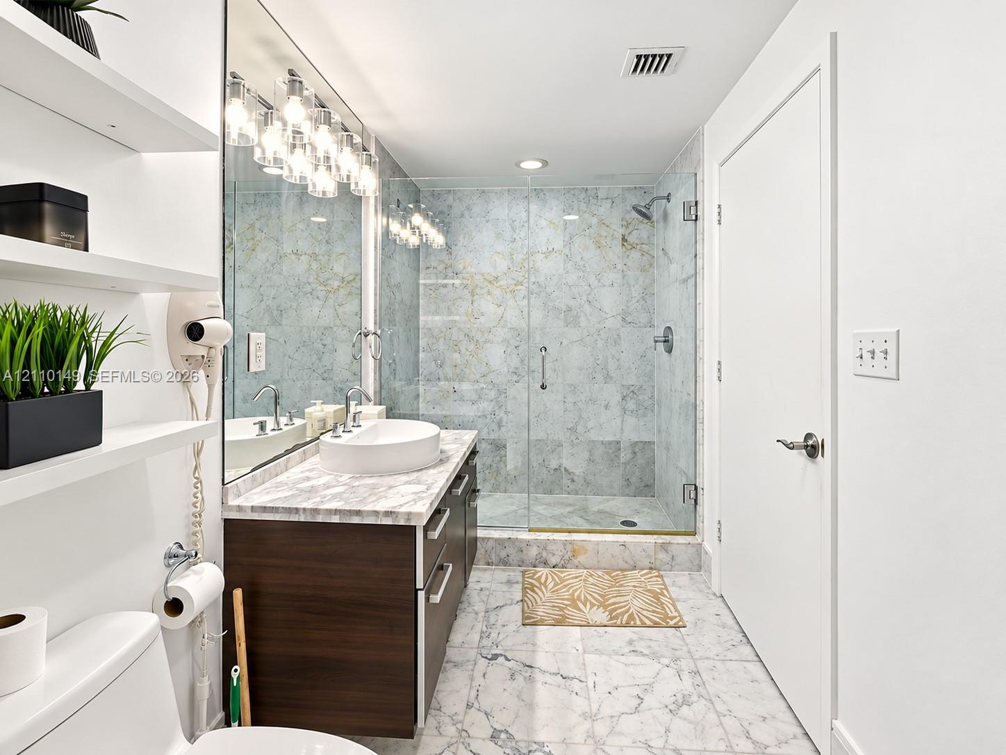 244 Biscayne Boulevard 2405 Property Photo 10