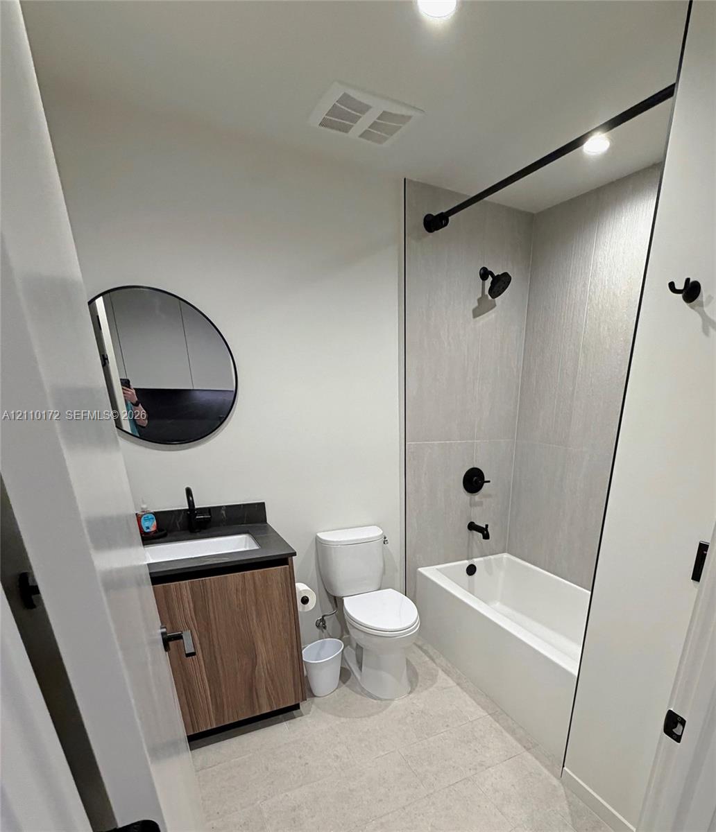 13899 Biscayne 1120 Property Photo 15