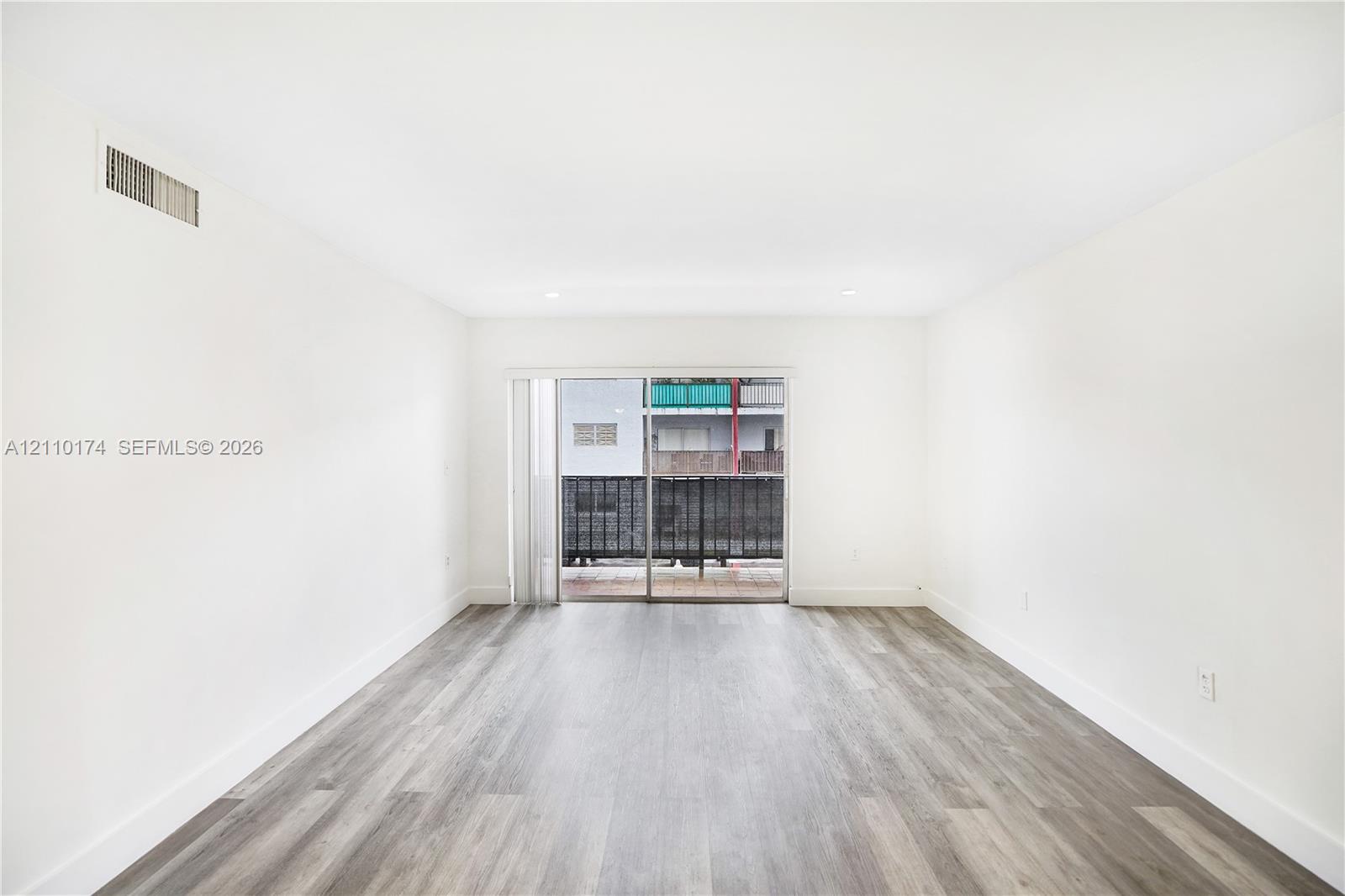 A12110174 Property Photo 10
