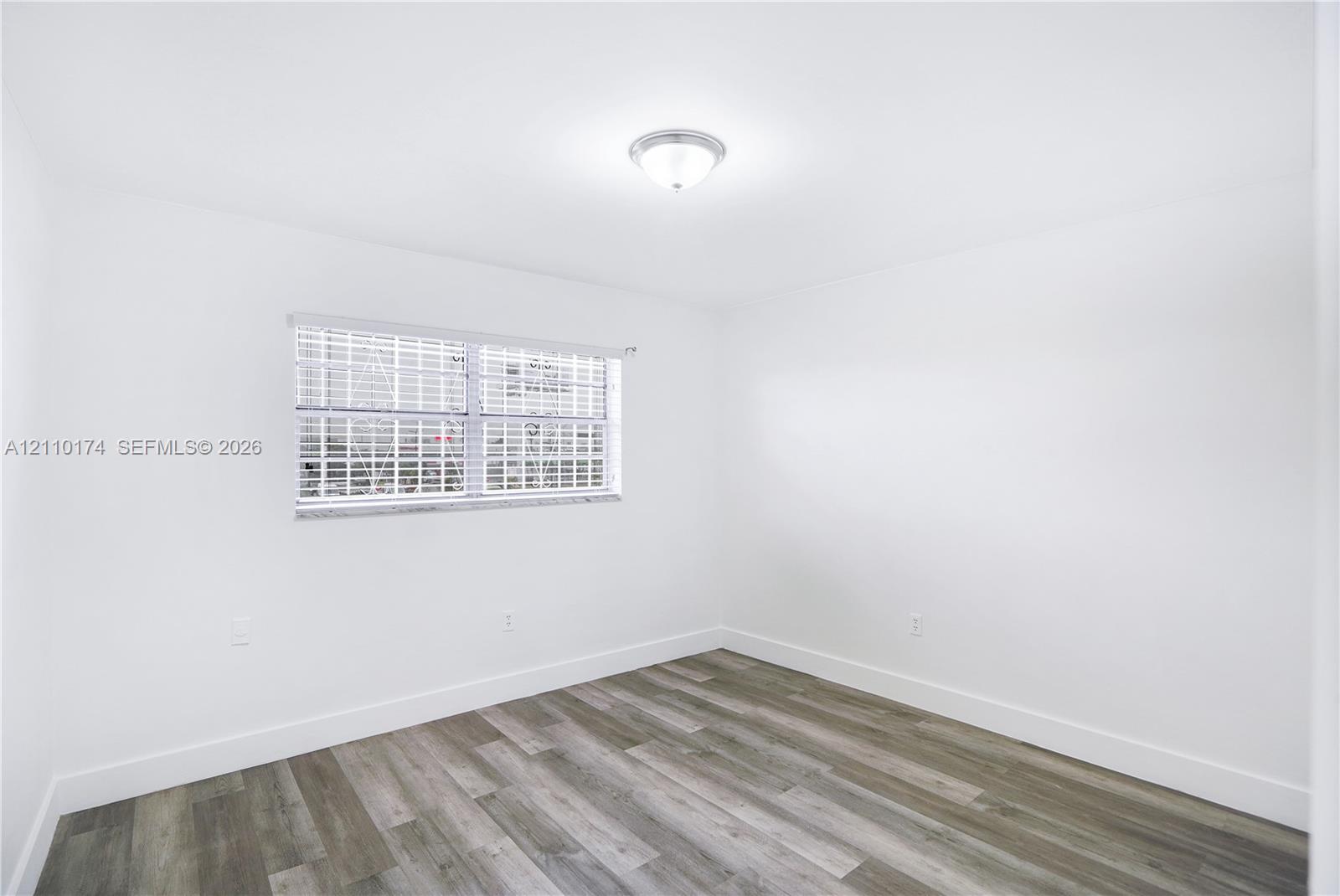 A12110174 Property Photo 12