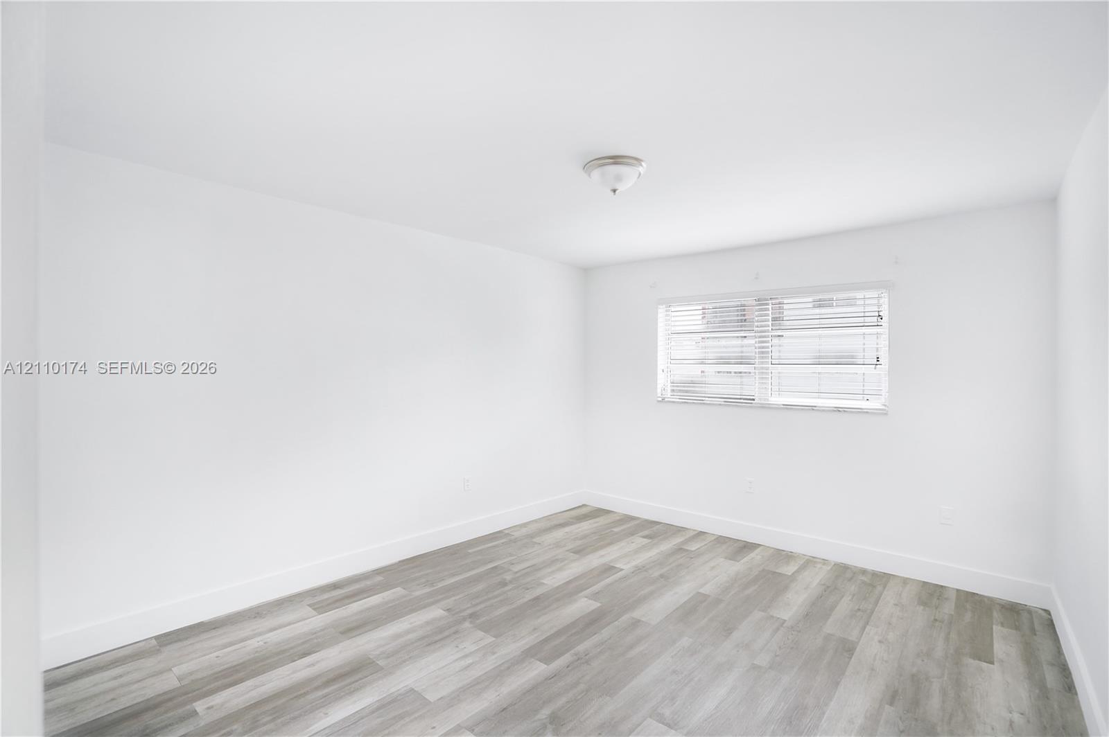 A12110174 Property Photo 15