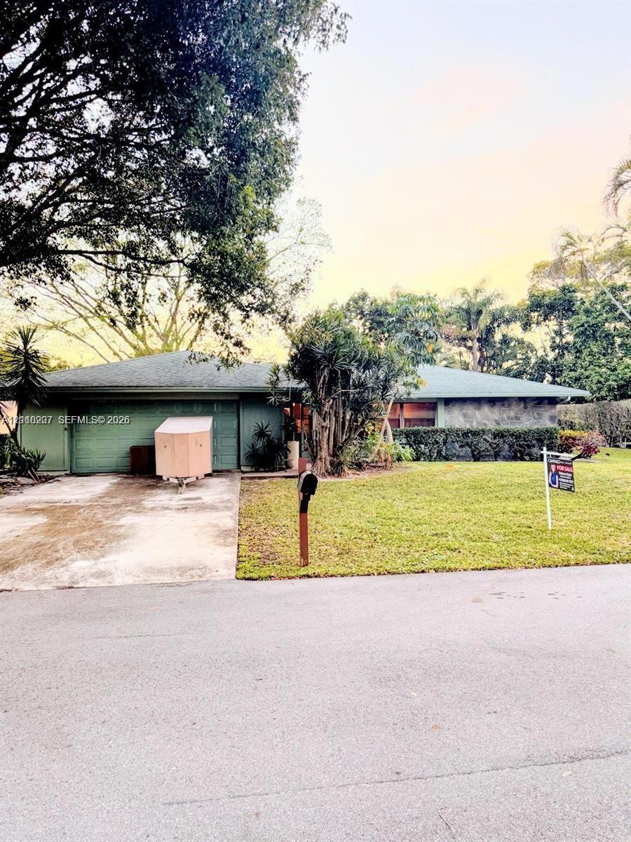 766 Nw 24th Avenue Property Photo 2
