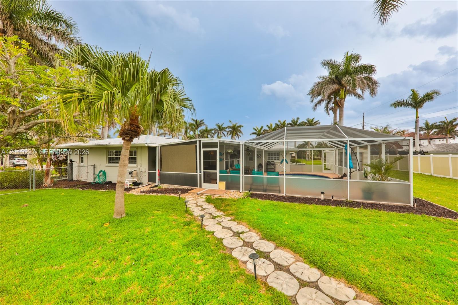 450 Bayshore Drive Property Photo 1