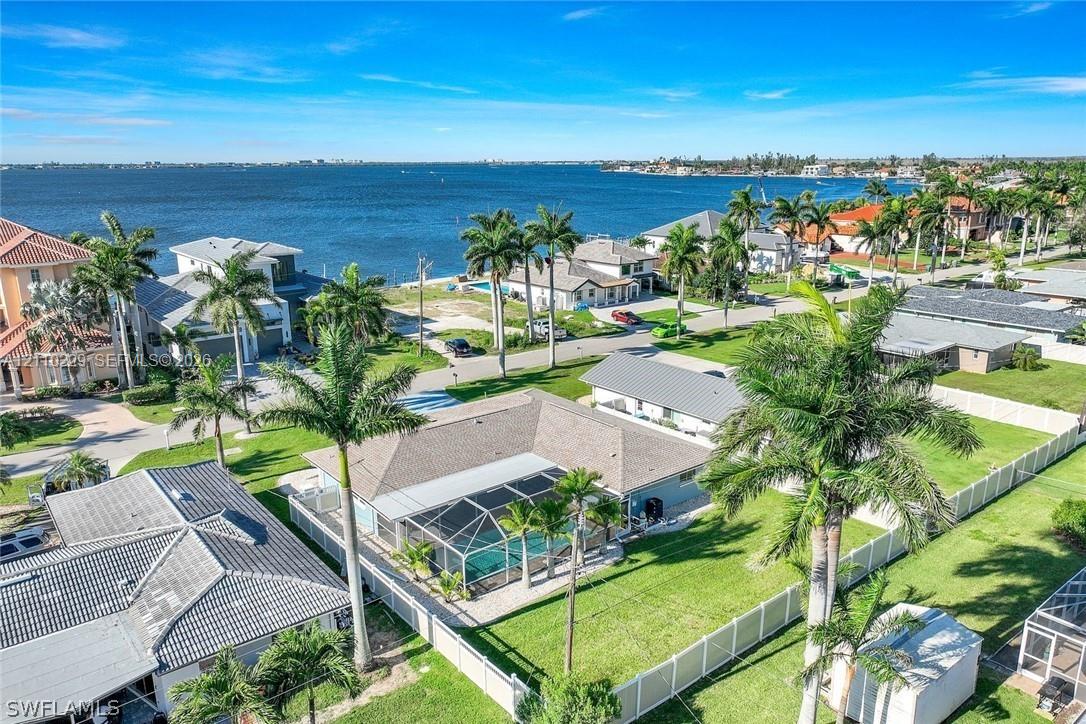 355 Bayshore Drive Property Photo 1