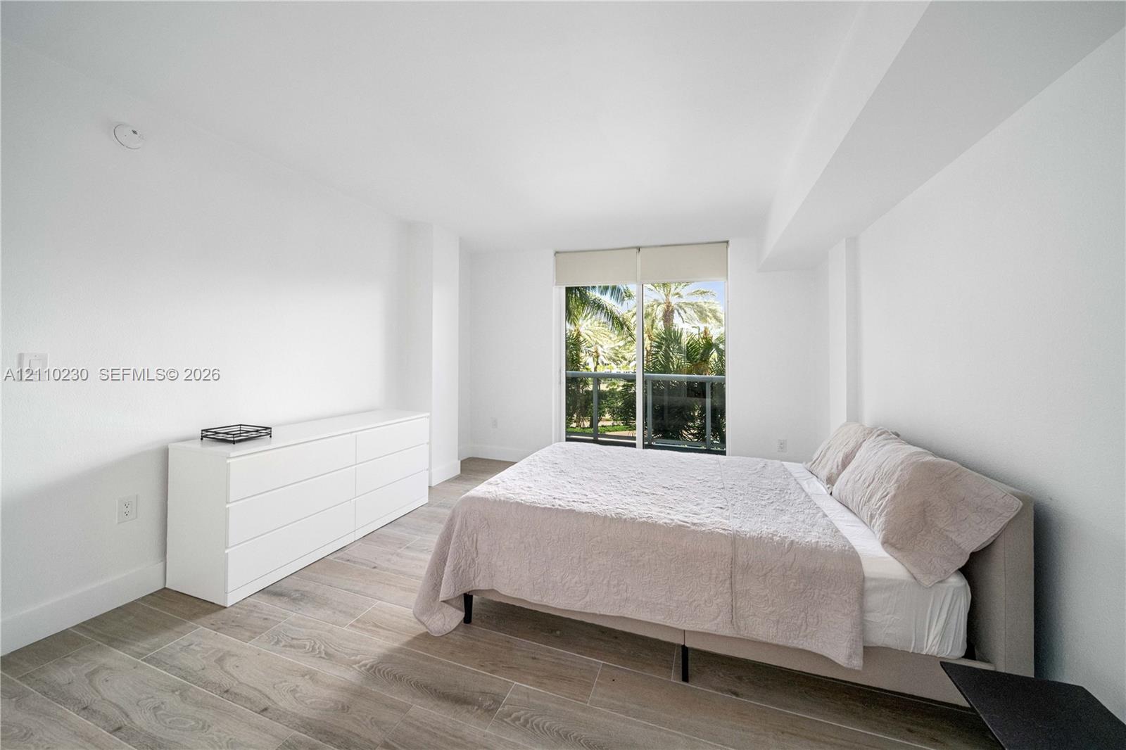 10275 Collins Avenue 224 Property Photo 19
