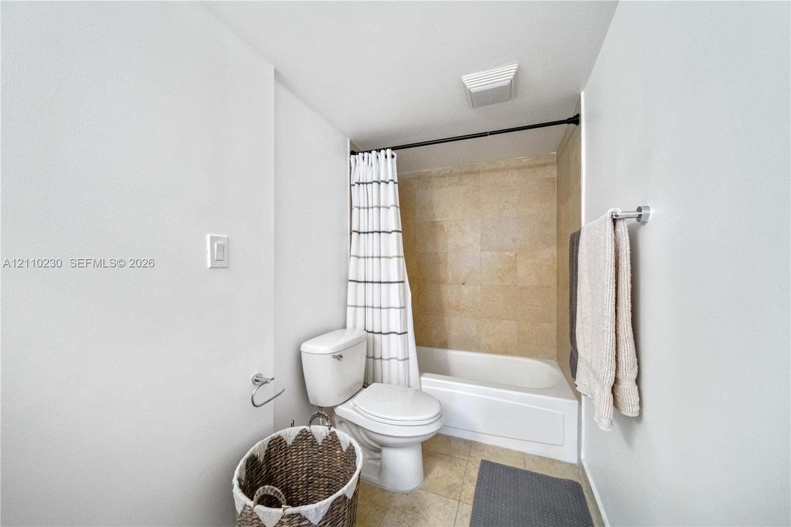 10275 Collins Avenue 224 Property Photo 23