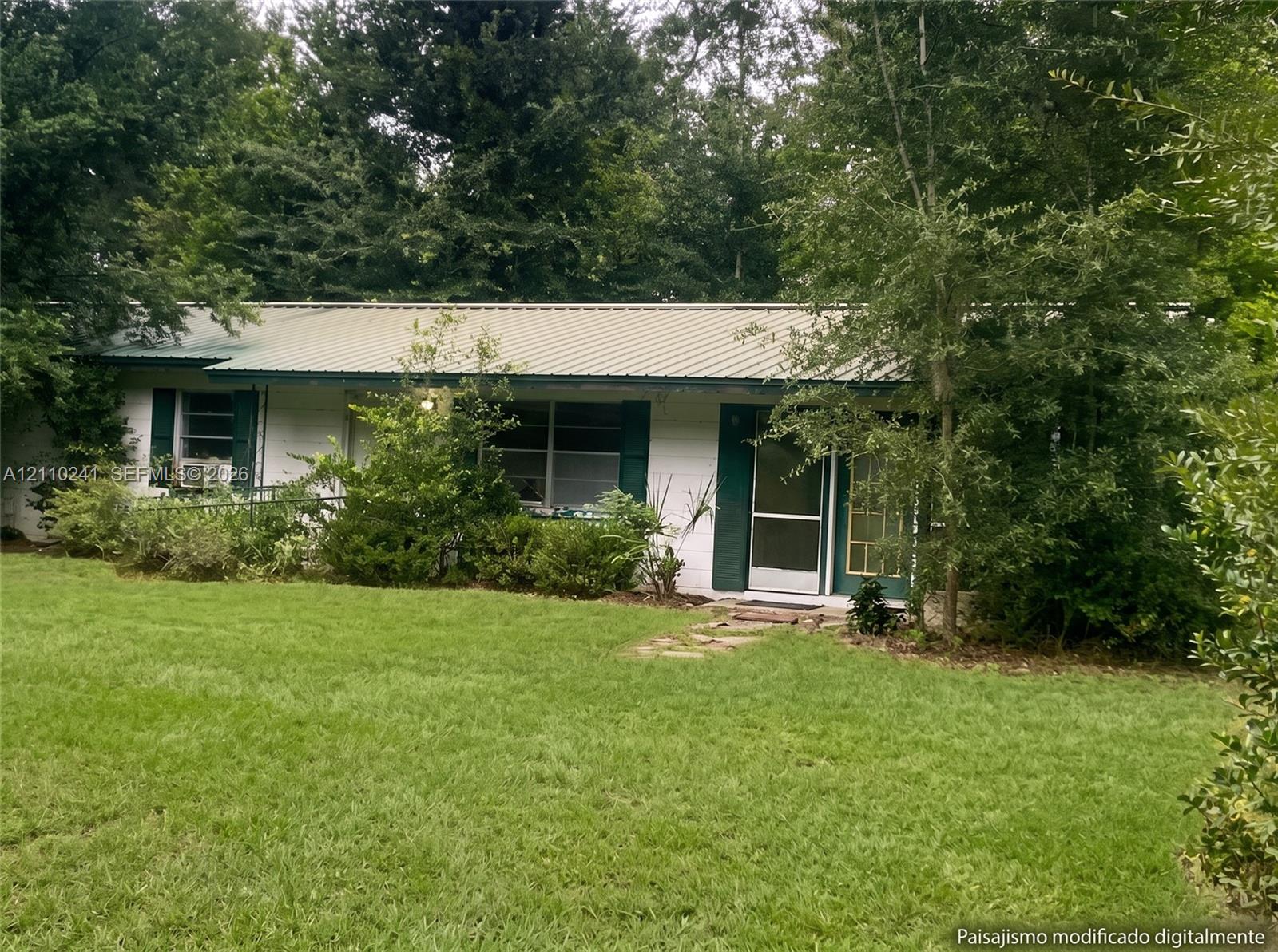 101 Ne Schoolhouse Lane Property Photo 1